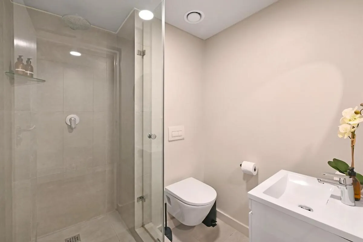 Halo - Sleek Urban Studio At The Tokyo Cape Town Daire