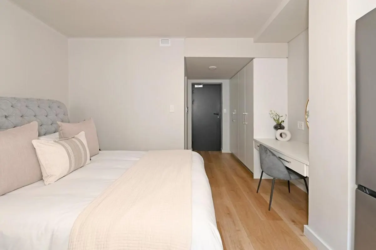 Apartment Halo - Sleek Urban Studio At The Tokyo Cape Town